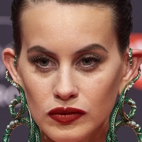 Milena Smit Nua