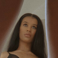 nellymodel Nua