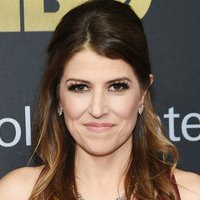 Nicole Parker Nua
