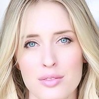 Olivia Scott Nua