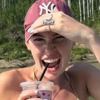 oliviarcox Nua