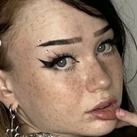 Pale Freckled Girls Nua