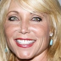 Pamela Bach Nua