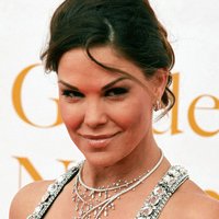 Paula Trickey Nua