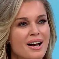 Rebecca Romijn Nua
