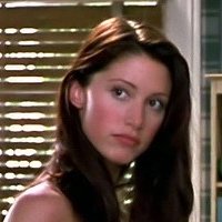 Shannon Elizabeth Nua