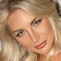 Shayna Holt Nua