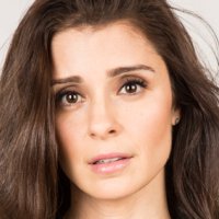 Shiri Appleby Nua