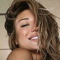 Stefanie Gurzanski Nua