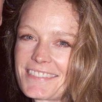 Suzy Amis Nua
