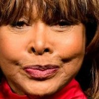 Tina Turner Nua