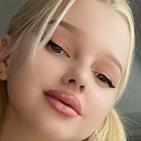 vic.to.ria.white Nua