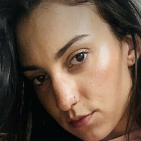 Vikki Mlynn Nua