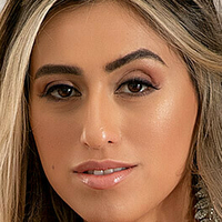 Yasmin Luz Nua
