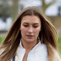 Zara McDermott Nua