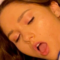 zoebloomxoxo Nua