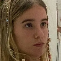 zoeybelle Nua