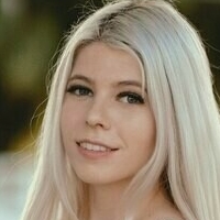 zoeybrooks18 Nua